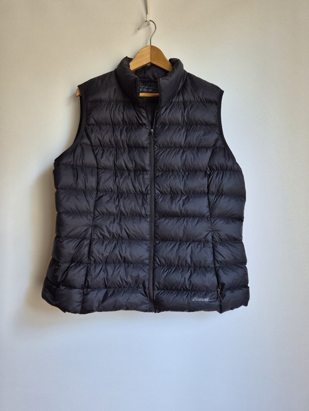 Eddie Bauer Black Down Vest Size 2XL Gorpcore Athleisure Cabincore Quilt Puffer